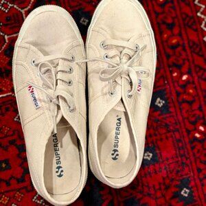 Superga 2750 Cotu Classic in Cream, tennis shoe size 38